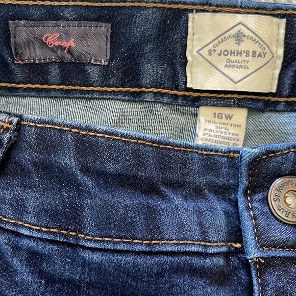 Capris - Picture 3 of 3